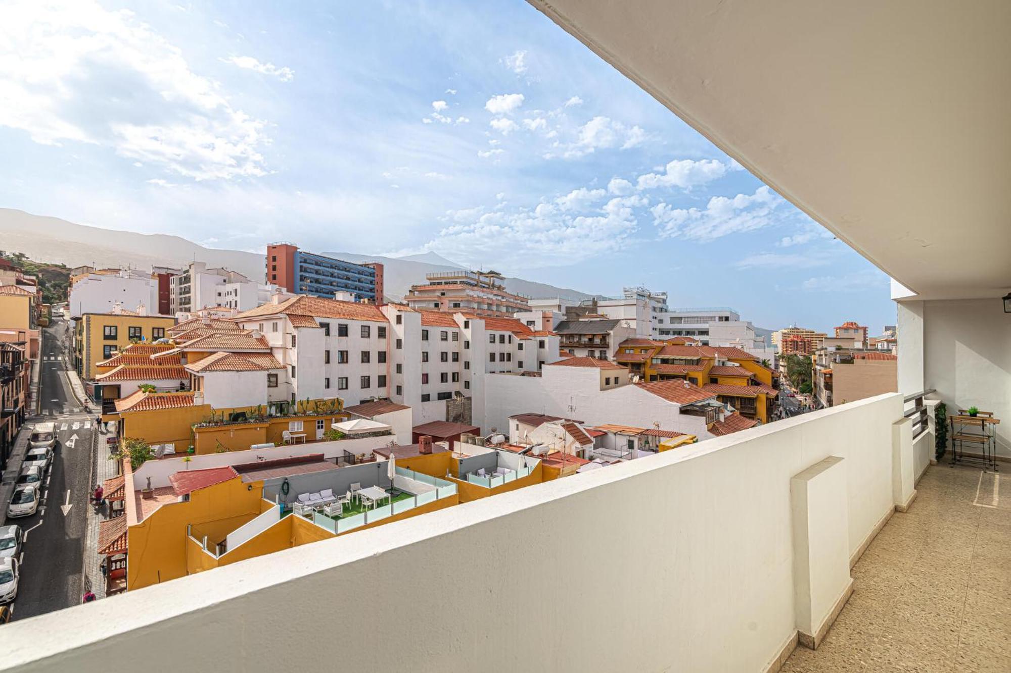 Apartamento En Puerto De La Cruz Con Vistas A La Ciudad By Alterhome Luaran gambar