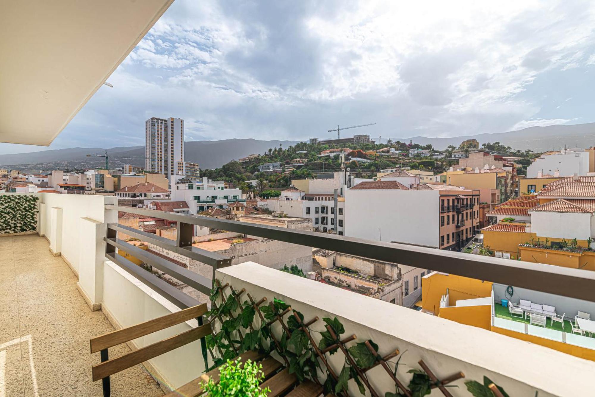 Apartamento En Puerto De La Cruz Con Vistas A La Ciudad By Alterhome Luaran gambar
